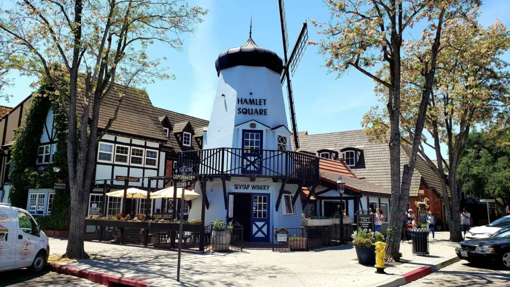 Hamlet Square windmill