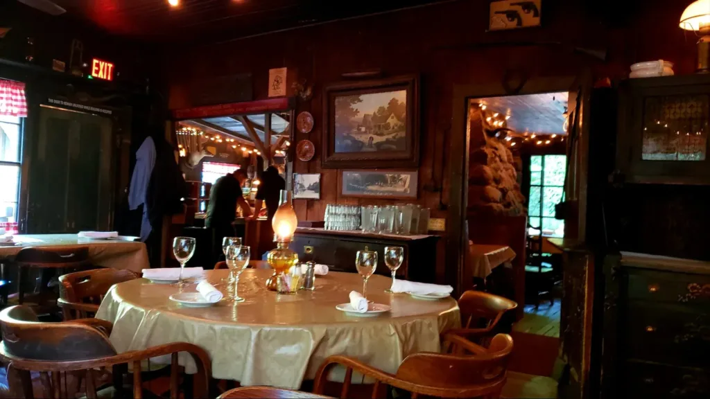 cold spring tavern dining area