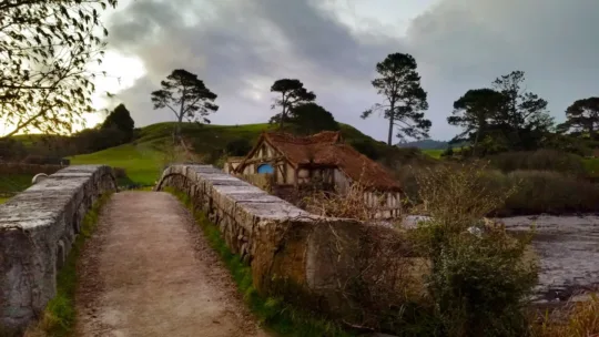 hobbiton bridge