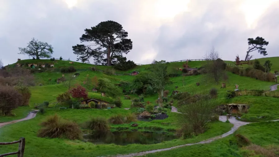 hobbiton village big