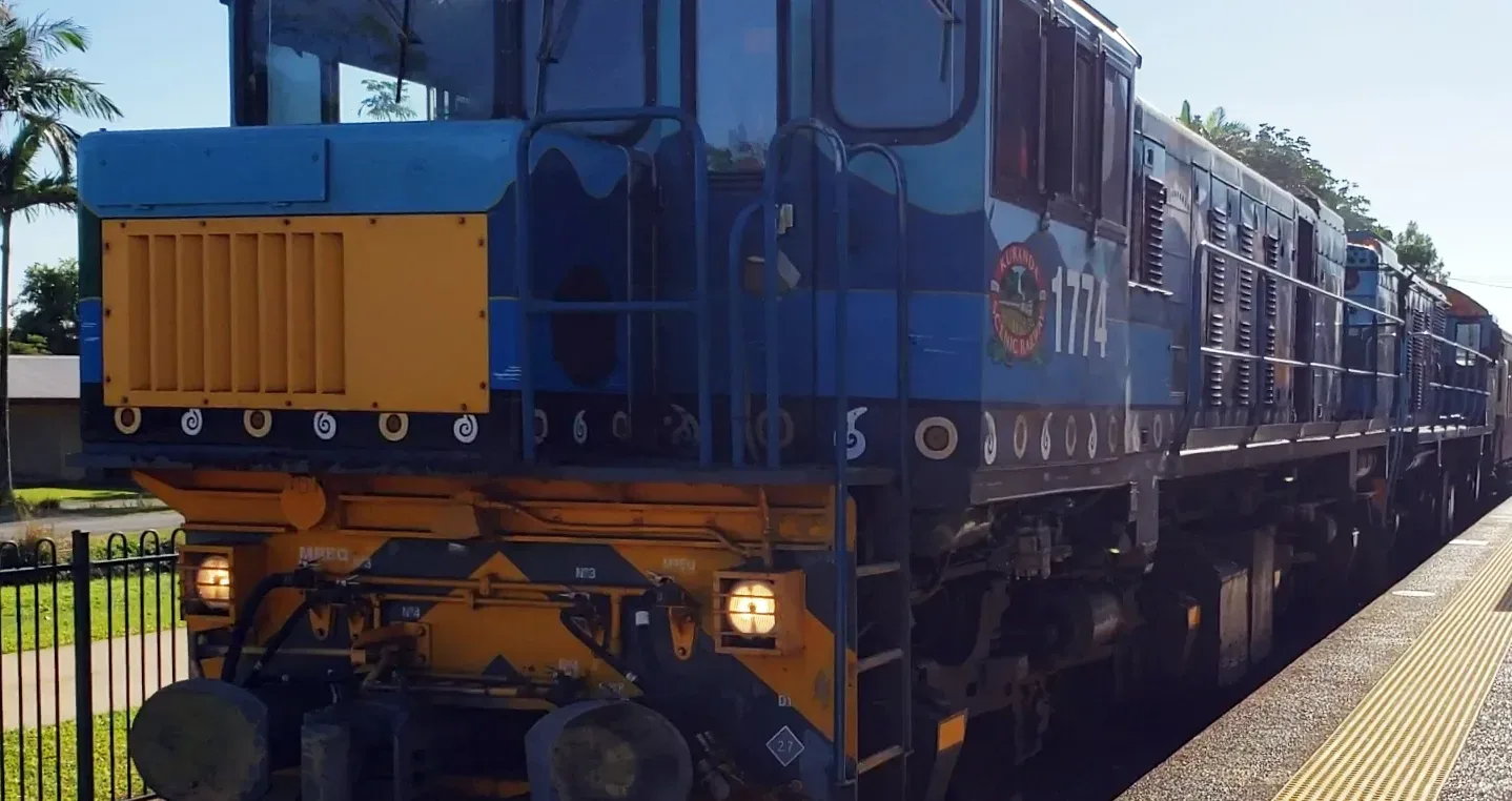 kuranda scenic railway train arrives