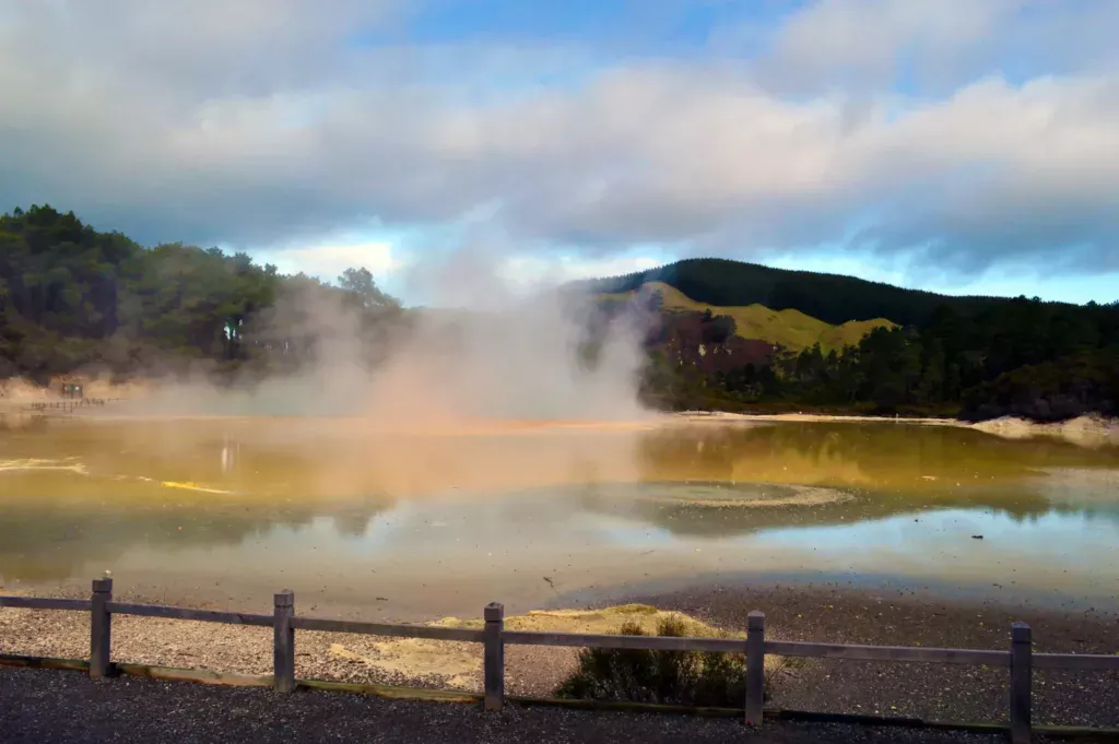 artist palette wai-o-tapu