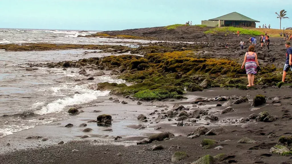 black sands beach tide pools