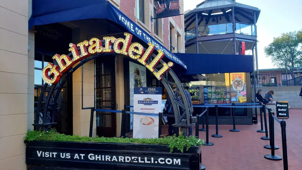 ghirardelli square san francisco cafe