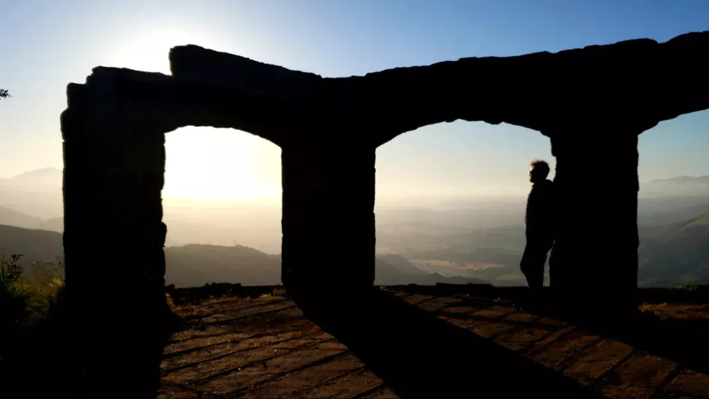 knapp castle ruins foggy